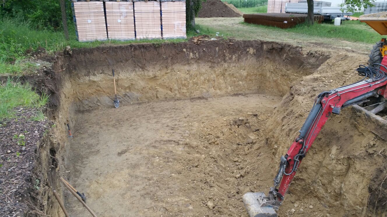 Keller und Pool ausheben